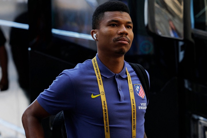 แมวดำถก ‘เรนิลโด้’ เซ็นฟรีเติมแนวรับ