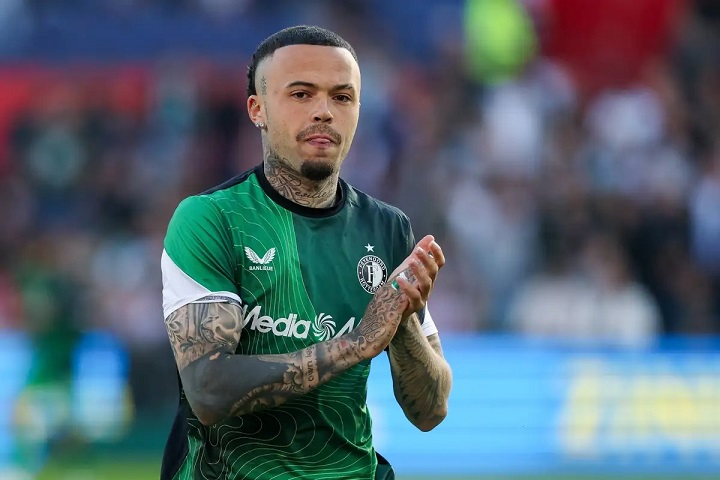 เบิร์นลี่ย์จ่อสอย ‘ฮาร์ทมัน’ ฟูลแบ็คเฟเยนอร์ด