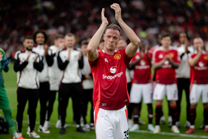 ผีประกาศตั้ง ‘อีแวนส์’ ดูแลดาวรุ่งยืมตัว