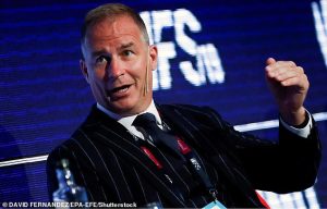 นิวฯถก ‘ฮอปกินสัน’ อดีตหลังบ้านราชันนั่ง CEO คนใหม่