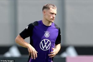 เหลือแต่ค่าตัว! บิลด์ตี ‘เวียร์ตซ์’ โอเคสัญญาหงส์เซ็น 5 ปี