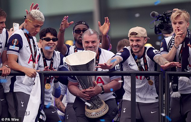 แอนจ์อำลา! เชื่อมั่นไก่ไม่ต้องรอแชมป์อีก 17 ปี