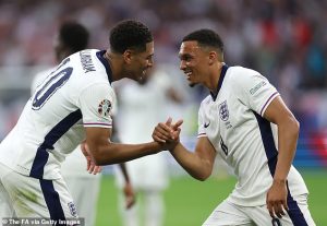 ‘เทรนท์’ รับถาม ‘จู๊ด’ เยอะก่อนลงเอยราชัน