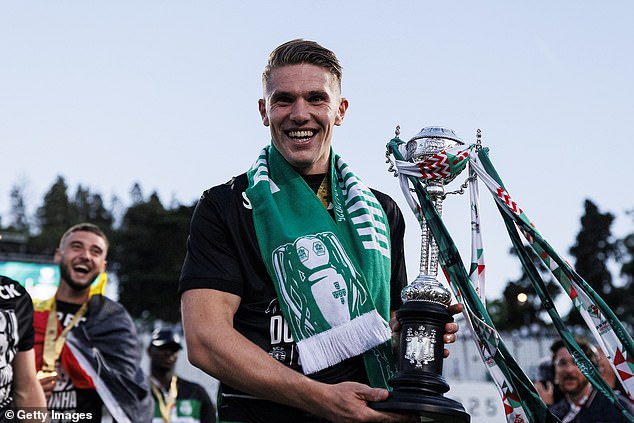 ‘เยอเคเรส’ ฉุนจัดสปอร์ติ้งเล่นเกมดึงย้ายทีม