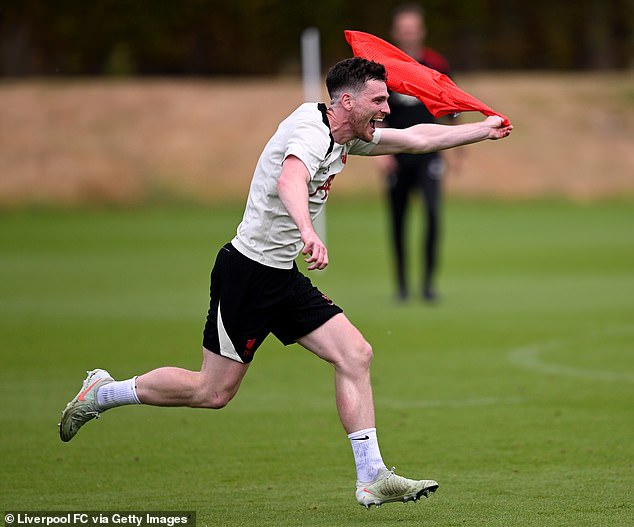 ตราหมีลดระดับ ‘ร็อบโบ้’ หันทาบ ‘รุจเจรี่’