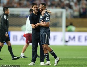 ดีไปหมด! TAA สนุกมากเล่นวิงแบ็คให้ชุดขาว