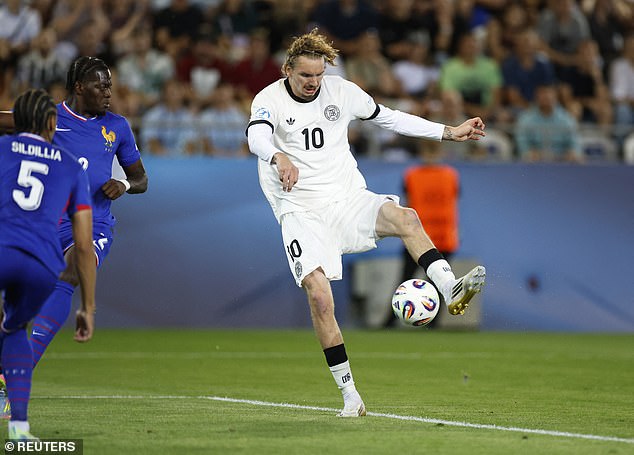 พี่เสือร้องห๊ะ! ม้าขาวอัพราคา ‘น้องนิค’ 100 ลย.