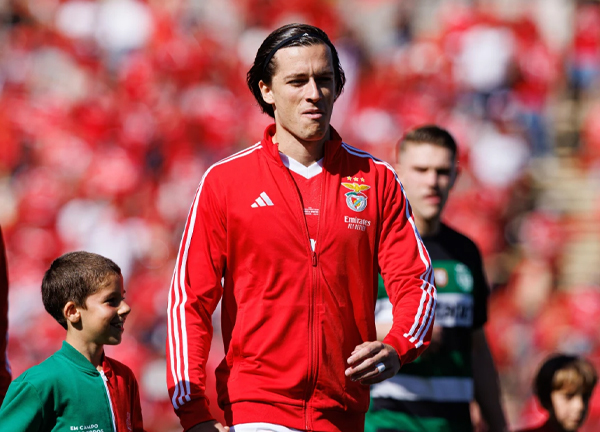 ราชันดีเลย์ดีล ‘การ์เรราส’ นักเตะต้องพักร้อน