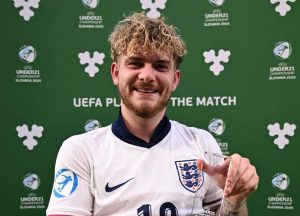 โคลแนะ ‘เอลเลียตต์’ หนีหงส์หาทีมใหม่เป็นตัวจริง