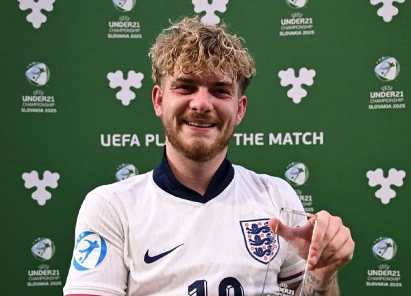 โคลแนะ ‘เอลเลียตต์’ หนีหงส์หาทีมใหม่เป็นตัวจริง