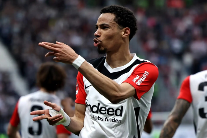 บิลด์เผย ‘ผี’ ทีมเดียวติดต่อคว้า ‘เอกิติเก้’