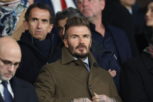 ‘เฮียเบ็ค’ รับไม่ได้พฤติกรรม ‘แข้งผี’ ทัวร์เอเชีย