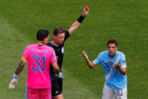 เรืออุทธรณ์ไม่ผ่าน สโมสรโลกแบน ‘ลูอิส’ เพิ่ม 2 นัด