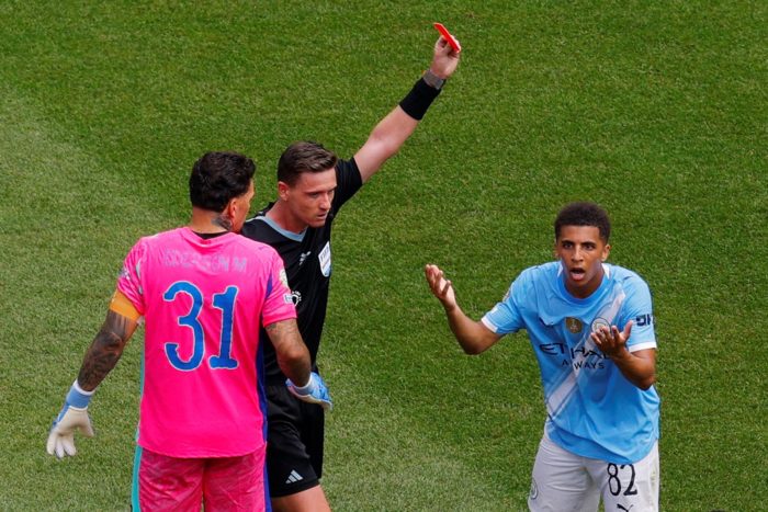 เรืออุทธรณ์ไม่ผ่าน สโมสรโลกแบน ‘ลูอิส’ เพิ่ม 2 นัด