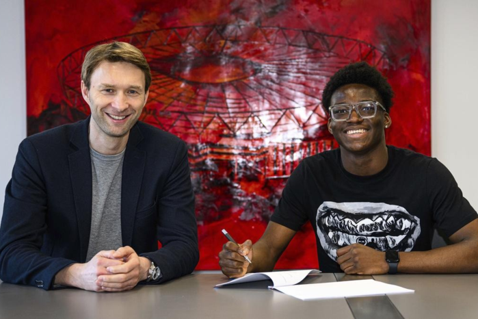 ห้างยาเซ็นฟรี ‘ทาป’ หลังเด็กปั้น PSG