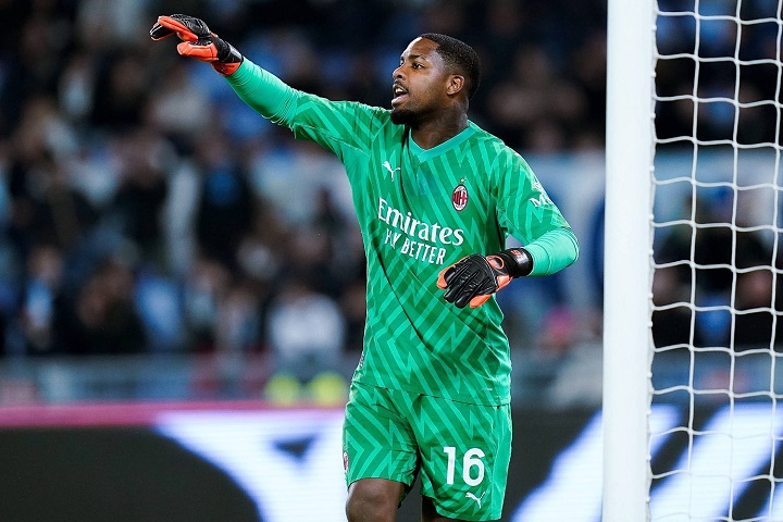 สื่อเลี่ยนตี ‘สิงห์’ ตกลงมิลานจ่าย 18 ล.คว้า ‘เมญอง’