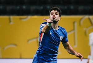 แค่สีสันในเกม! ‘เนโต้’ แจงที่มาส่งจูบแข้งแอลเอ