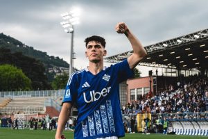 โคโม่ควัก 6 ล.เซ็นขาด ‘บาเญ่’ จากบาร์ซ่า