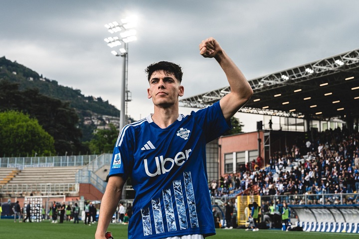 โคโม่ควัก 6 ล.เซ็นขาด ‘บาเญ่’ จากบาร์ซ่า