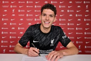 หงส์เฟิร์มสอย ‘เปชชี่’ นายด่านดาวรุ่ง 1.5 ลป.