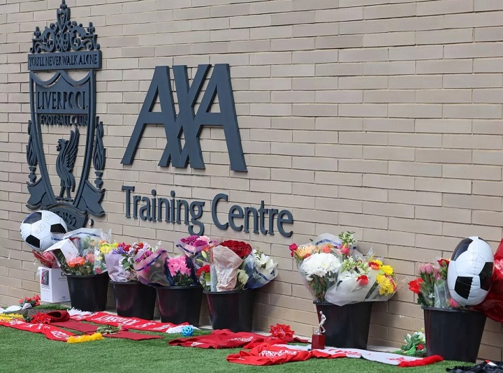 หงส์เลื่อนกำหนดนักเตะคัมแบ็คปรีซีซั่น