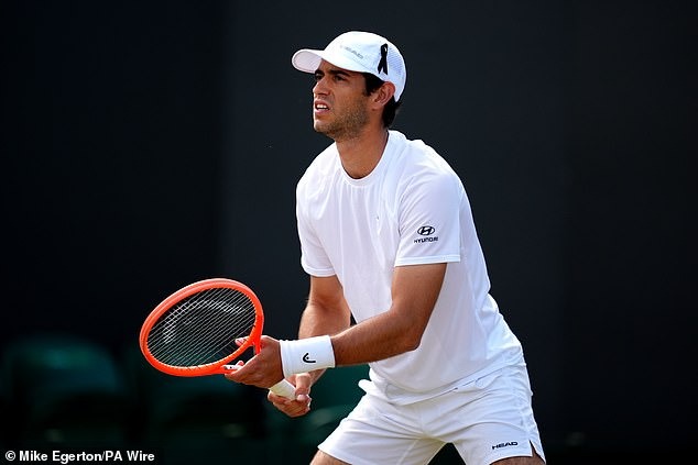 นักเทนนิสฝอยทองเซ็ง ‘วิมเบิลดัน’ ห้ามใส่เสื้อบอลอาลัย ‘โชต้า’