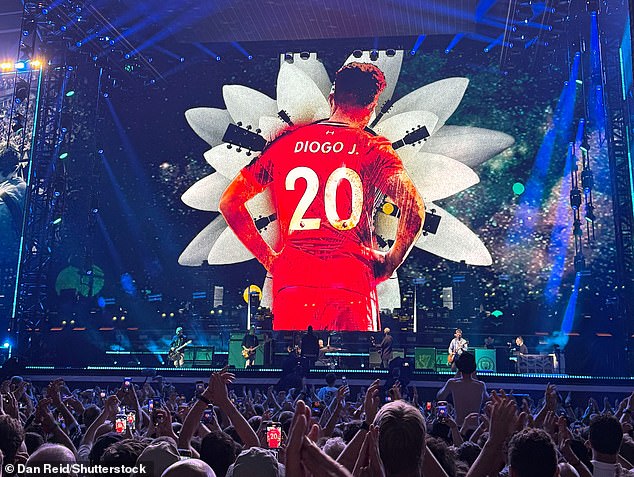 Live Forever…Oasis อุทิศเพลงอาลัย ‘โชต้า’