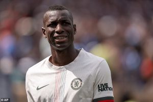 หรือว่า?…’ฮิวจ์ส’ แอบปิ๊ง ‘พรี่แจ๊ค’ เติมหอกหงส์