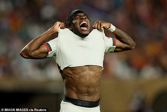 ปืนรอเฮ! ‘มาดูเอเก้’ ตรวจร่างกายวันนี้จ่อเข้าซุ้ม