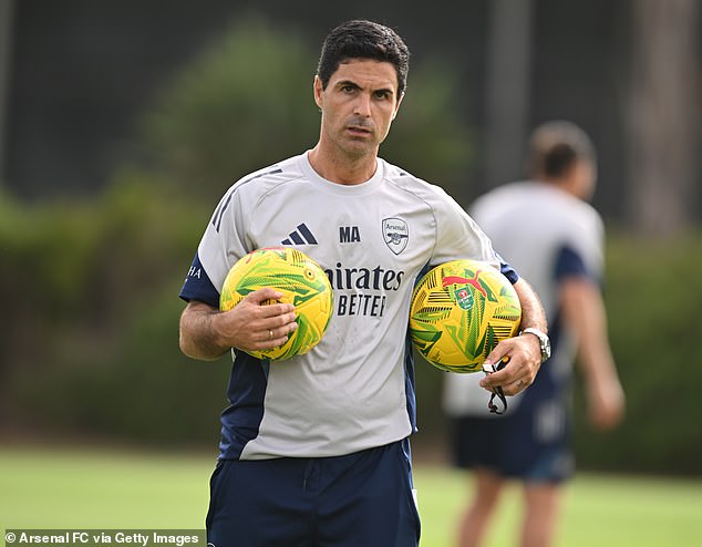 ‘พี่ต้า’ มองปีนี้มีถึง 8 ทีมพร้อมลุ้นแชมป์พรีเมียร์ลีก