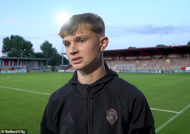 ปืนปาดหงส์จ่อเซ็น ‘ไรท์’ หอกเด็กซัลฟอร์ด