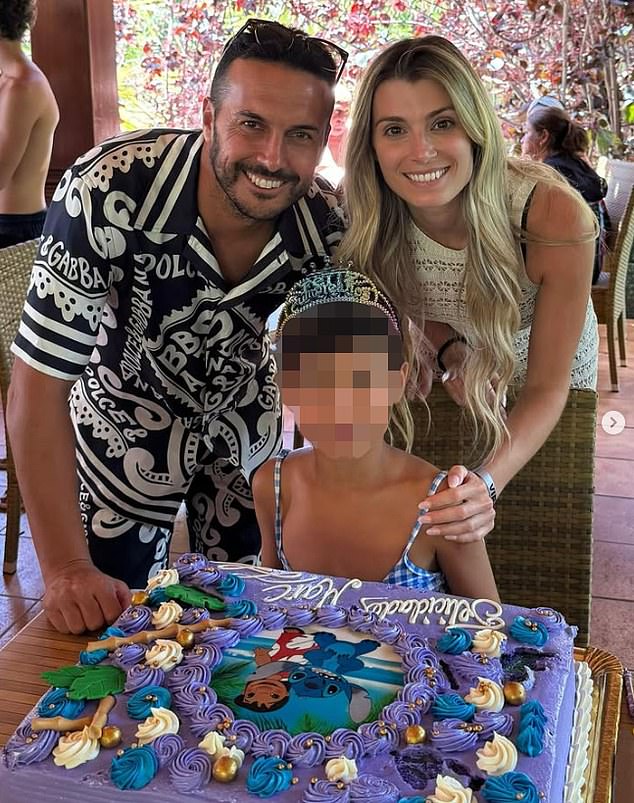 โซเชียลเสียงแตก! ดราม่า ‘เปโดร’ ปล่อยลูกชาย ‘แต่งหญิง’