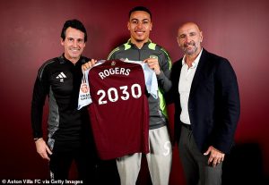 วิลล่าพร้อมปรับปรุงสัญญาใหม่ ‘โรเจอร์ส’