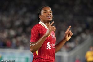 ‘สล็อท’ กดไลค์! ‘เอ็นกูโมฮา’ เล่นดีเกินวัย