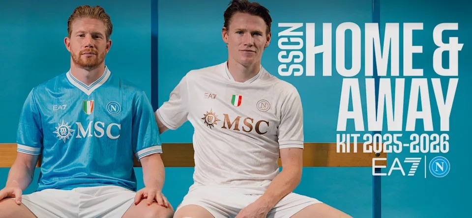 ตราแชมป์ตระหง่าน! ‘นาโปลี’ ได้ฤกษ์เปิดตัวชุดแข่งรับซีซั่นใหม่