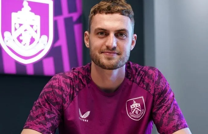 เบิร์นลี่ย์เซ็น ‘บรูน ลาร์เซ่น’ หวนร่วมทัพ 4 ปี