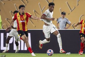 ‘อาเชียมปง’ บอกรักสิงห์ไม่สนข่าวย้าย