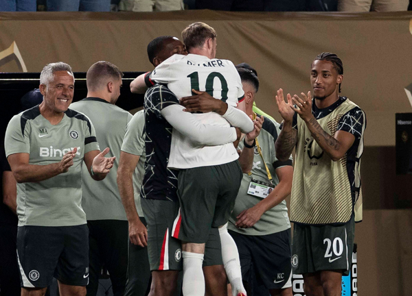 ‘พาลเมอร์’ รับเจอมรสุมชีวิต-แจงวิ่งไปดีใจกับ ‘โทซิน’