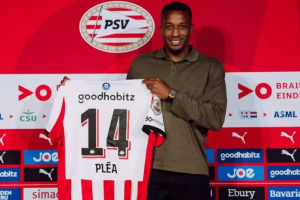 พีเอสวีสอย ‘เปลอา’ หอกกลัดบัค 3 ลย.