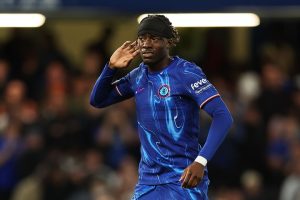 ‘มาดูเอเก้’ ลาแคมป์สิงห์มุ่งหน้าตรวจร่างกายซบ ‘ปืน’