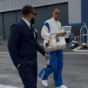 เปิดภาพ ‘เอกิติเก้’ ขึ้นเครื่องตรวจร่างกายหงส์