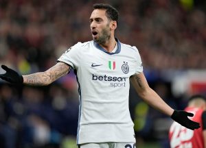 ยังไม่จบ! เอเยนต์ ‘ชัลฮาโนกลู’ ลัดฟ้าตุรกีคุย ‘กาลาฯ-เฟเนร์ฯ’