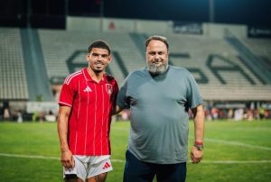 ไก่แห้ว! ‘กิ๊บส์-ไวท์’ ต่อสัญญาอยู่โยงเจ้าป่าถึงปี 2028