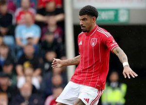 มืออาชีพ! ‘กิ๊บส์-ไวท์’ ไม่งอแงเตะอุ่นเครื่องให้เจ้าป่าตามปกติ