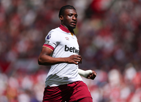 นักเตะมีใจแล้ว! ค้อนปัดไก่ยื่น 50 ลป. สู่ขอ ‘คูดุส’