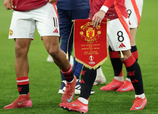 ประหยัดงบ! ‘ผี’ ยกเลิกแลกของที่ระลึกคู่แข่งช่วงปรีซีซั่น