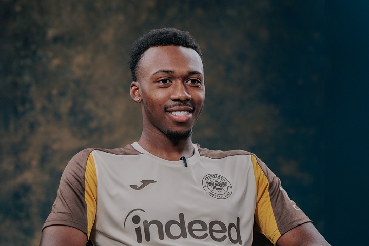 ผึ้งเช็คบิลคว้า ‘มิลัมโบ’ ดาวรุ่งเฟเยนอร์ด 20 ลป.