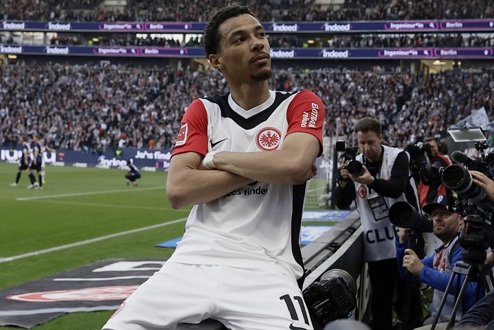 สาลิกาหวนสน ‘เอกิติเก้’ ช่วยเบาภาระ ‘อิซาค’