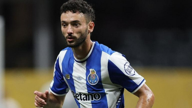 ม้าลายนัด ‘มาริโอ’ ตรวจร่างกายดีลสลับขั้ว ‘คอสต้า’