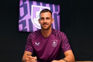 ‘ดูบราฟก้า’ อำลาสาลิกาโยกเฝ้าเสา ‘เบิร์นลี่ย์’